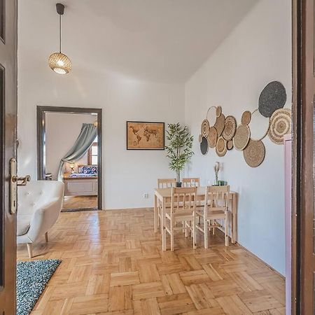 Carolina'S Romantic Apartment Hradec Králové Exterior foto